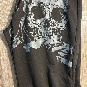Black Skull Graphic Girl’s Sweatpants